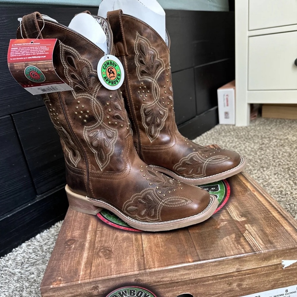 Laredo Women's Dionne Camel w/Studs Square Toe Cowgirl Boots